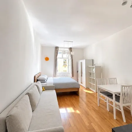 6 Station Apt, 28m2 *